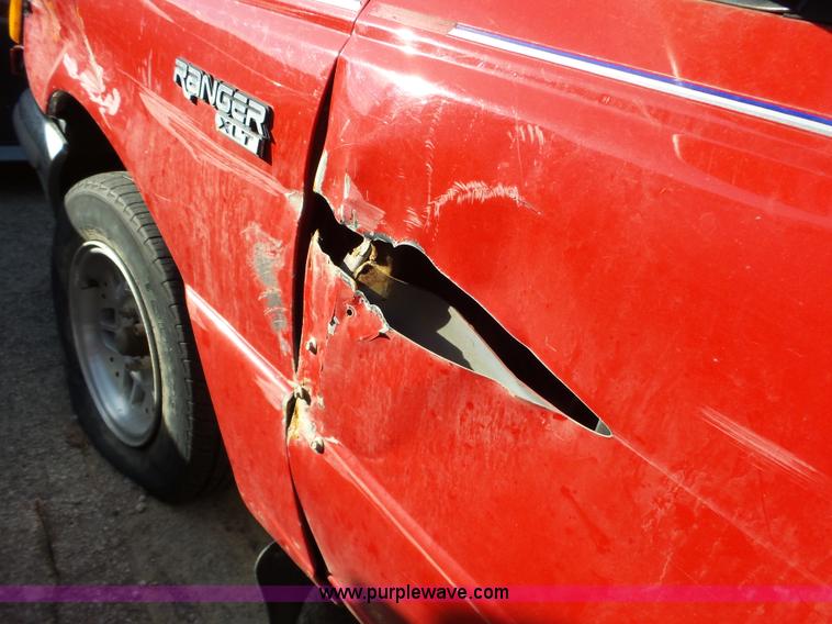 image for item BL9719 1995 Ford Ranger SuperCab pickup truck