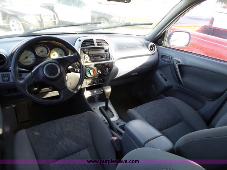 image for item BL9720 2002 Toyota RAV4 SUV