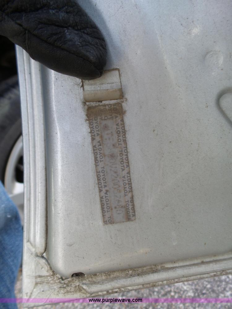 image for item BL9720 2002 Toyota RAV4 SUV