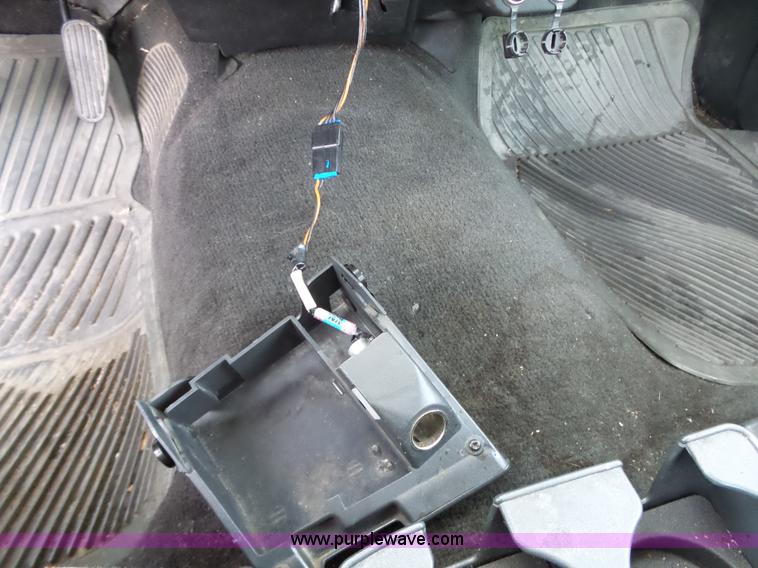 image for item BL9721 1999 Chevrolet S10 pickup truck