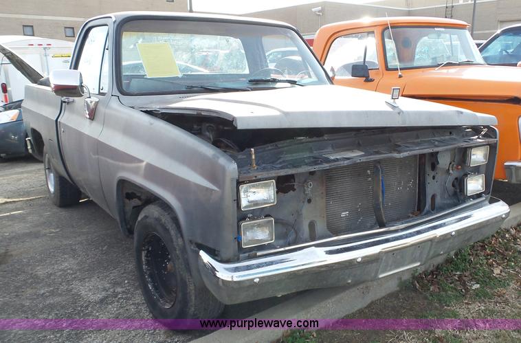 image for item BL9723 1987 GMC 1500 pickup truck