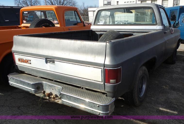 image for item BL9723 1987 GMC 1500 pickup truck
