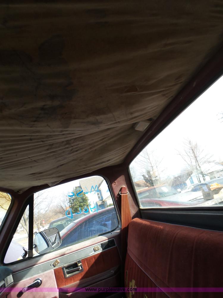 image for item BL9723 1987 GMC 1500 pickup truck