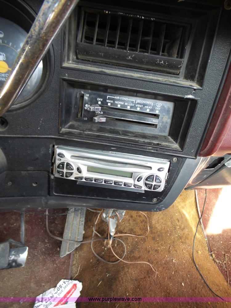 image for item BL9723 1987 GMC 1500 pickup truck