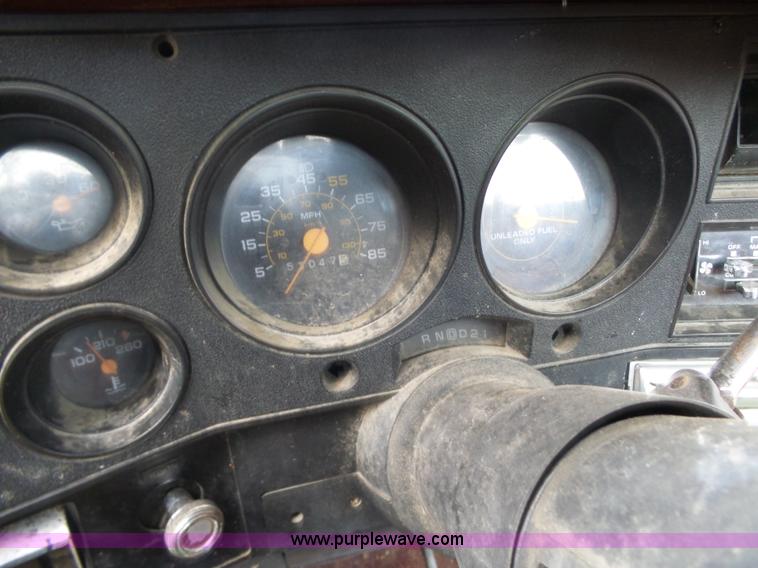 image for item BL9723 1987 GMC 1500 pickup truck