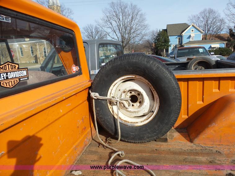 image for item BL9726 1968 Dodge D100 pickup truck