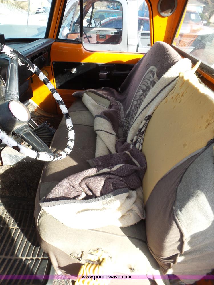 image for item BL9726 1968 Dodge D100 pickup truck