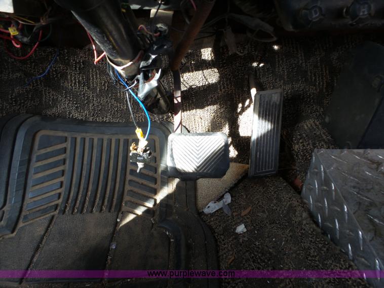 image for item BL9726 1968 Dodge D100 pickup truck