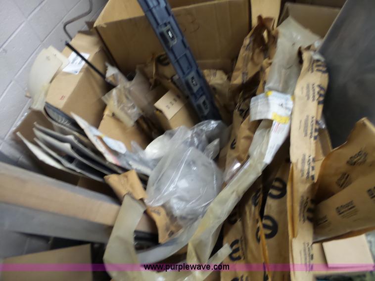 image for item BL9745 Assorted Chrysler automotive parts