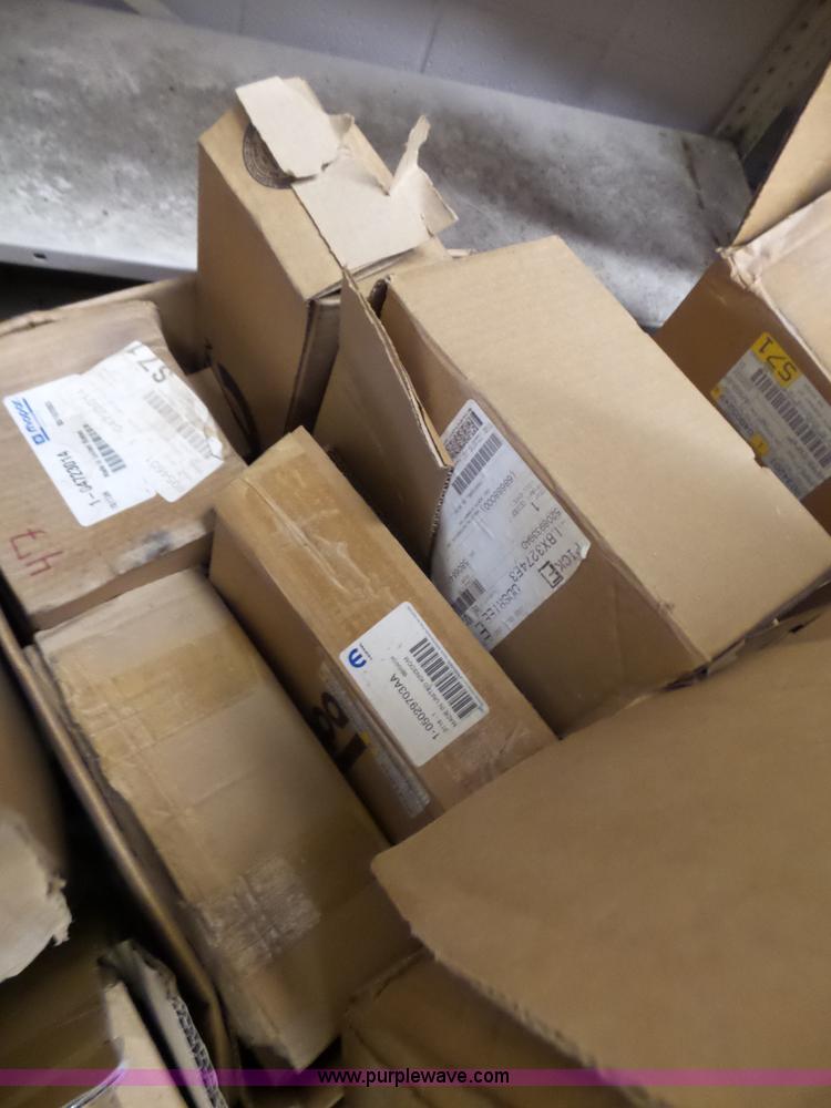 image for item BL9745 Assorted Chrysler automotive parts