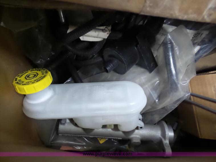 image for item BL9745 Assorted Chrysler automotive parts