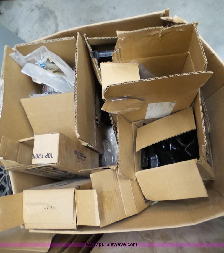 image for item BL9745 Assorted Chrysler automotive parts