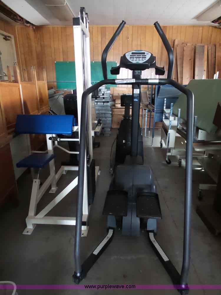 Assorted weight room equipment in Junction City, KS Item BN9029 sold