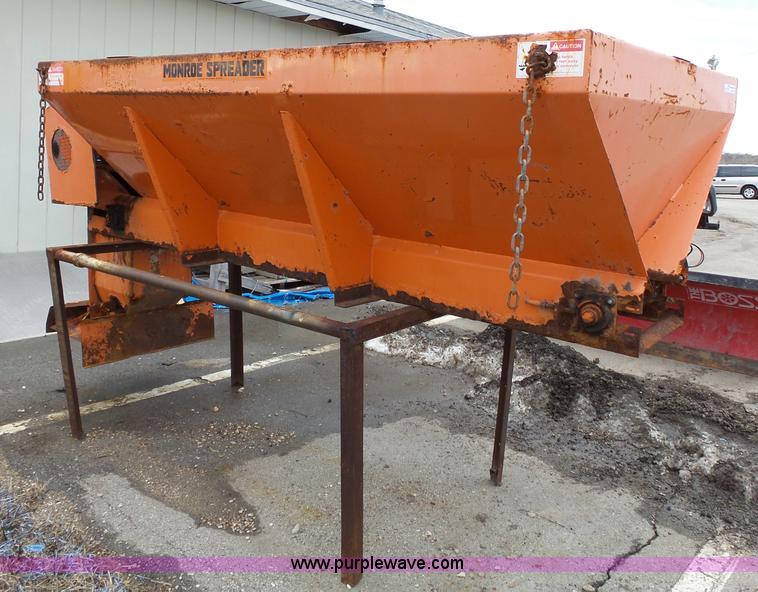 image for item BN9039 Monroe V-box spreader