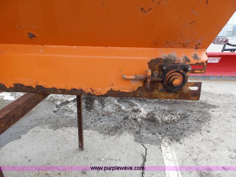 image for item BN9039 Monroe V-box spreader