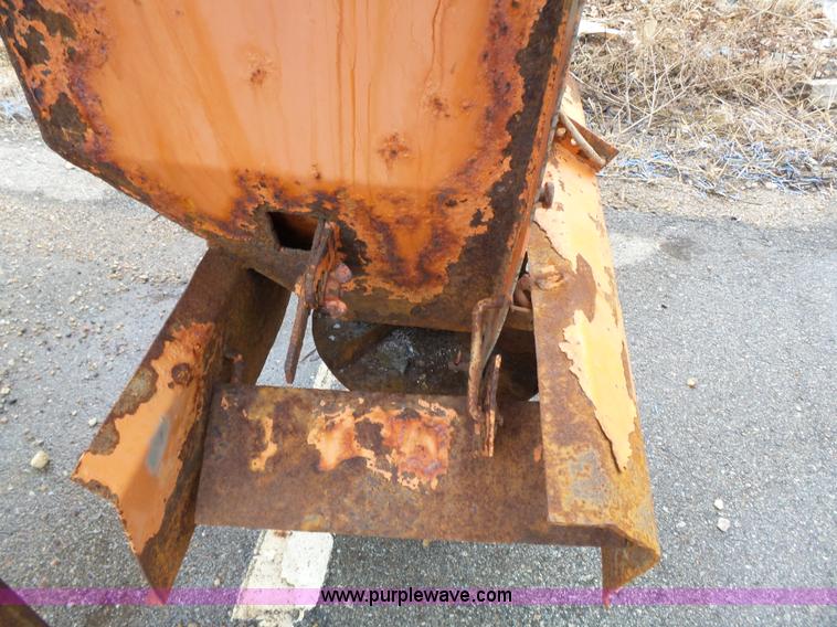 image for item BN9039 Monroe V-box spreader