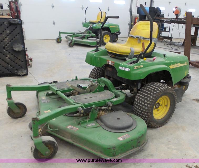 image for item BN9040 2006 John Deere F687 Z-Trak lawn mower