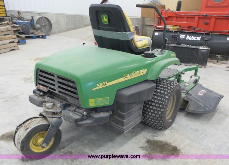 image for item BN9040 2006 John Deere F687 Z-Trak lawn mower