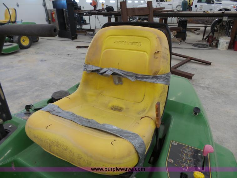 image for item BN9040 2006 John Deere F687 Z-Trak lawn mower
