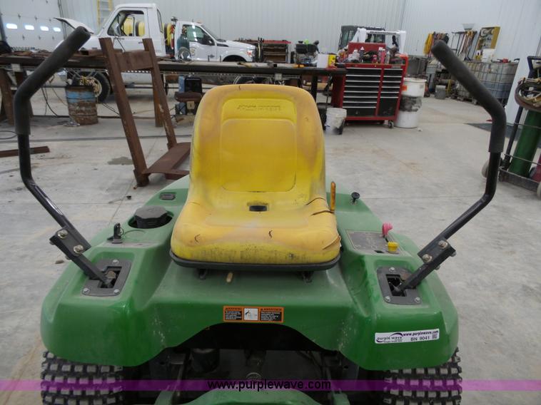 image for item BN9041 2007 John Deere F687 Z-Trak lawn mower