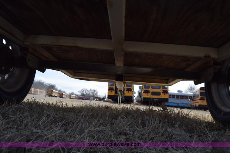 image for item BO9505 2003 Belaire enclosed cargo trailer