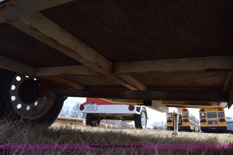 image for item BO9506 2003 Belaire enclosed cargo trailer