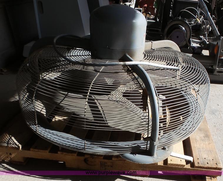 image for item BT9444 42" shop fan