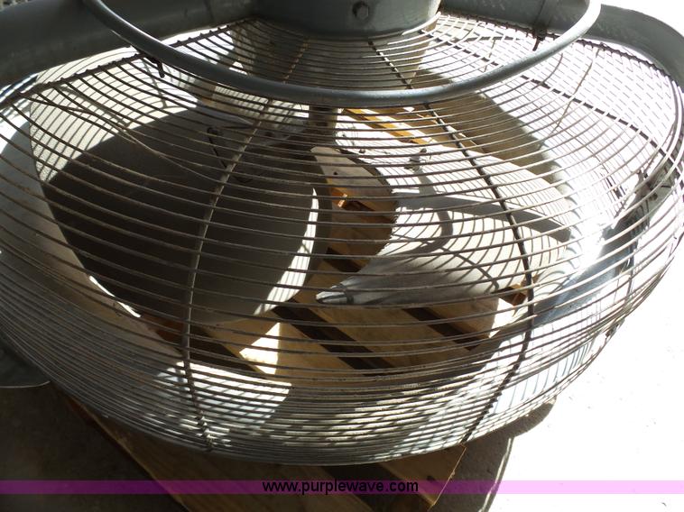 image for item BT9444 42" shop fan