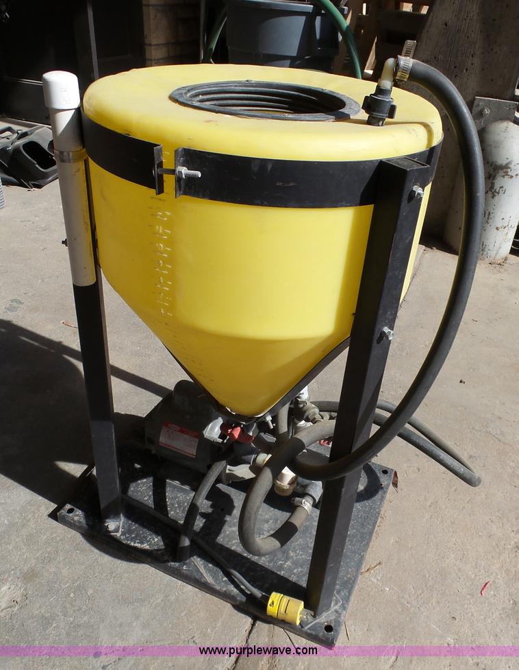image for item BT9445 Assorted sprayer equipment