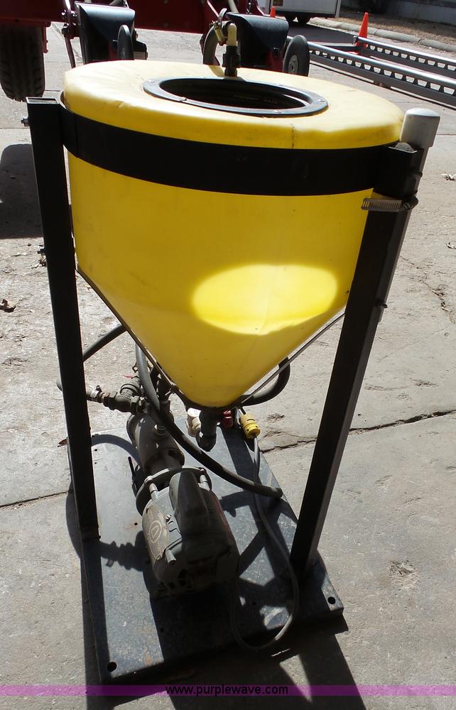 image for item BT9445 Assorted sprayer equipment
