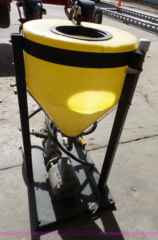 image for item BT9445 Assorted sprayer equipment