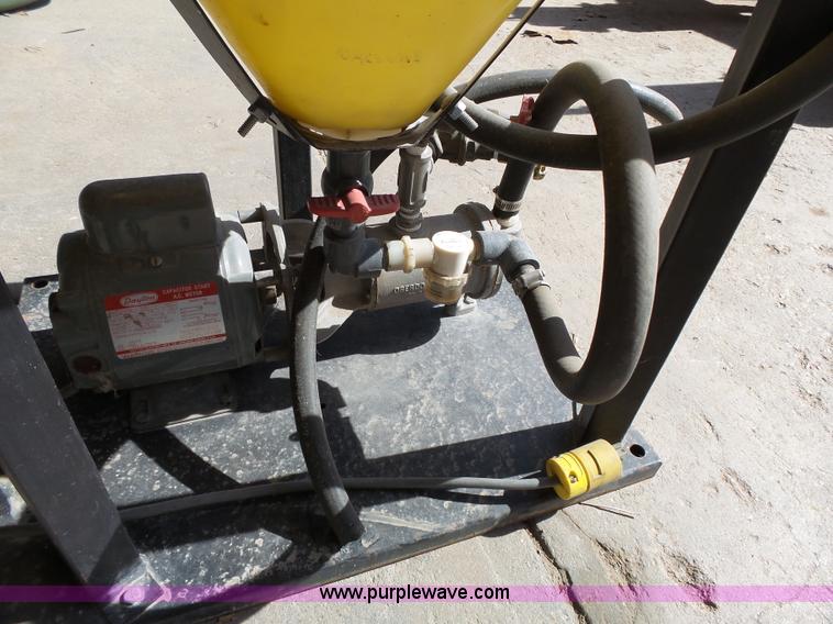 image for item BT9445 Assorted sprayer equipment