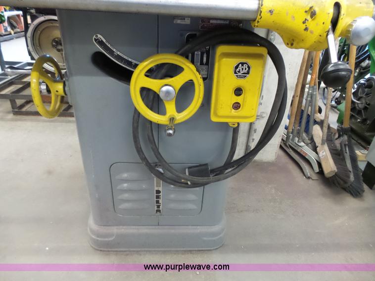 image for item BT9449 Delta table saw