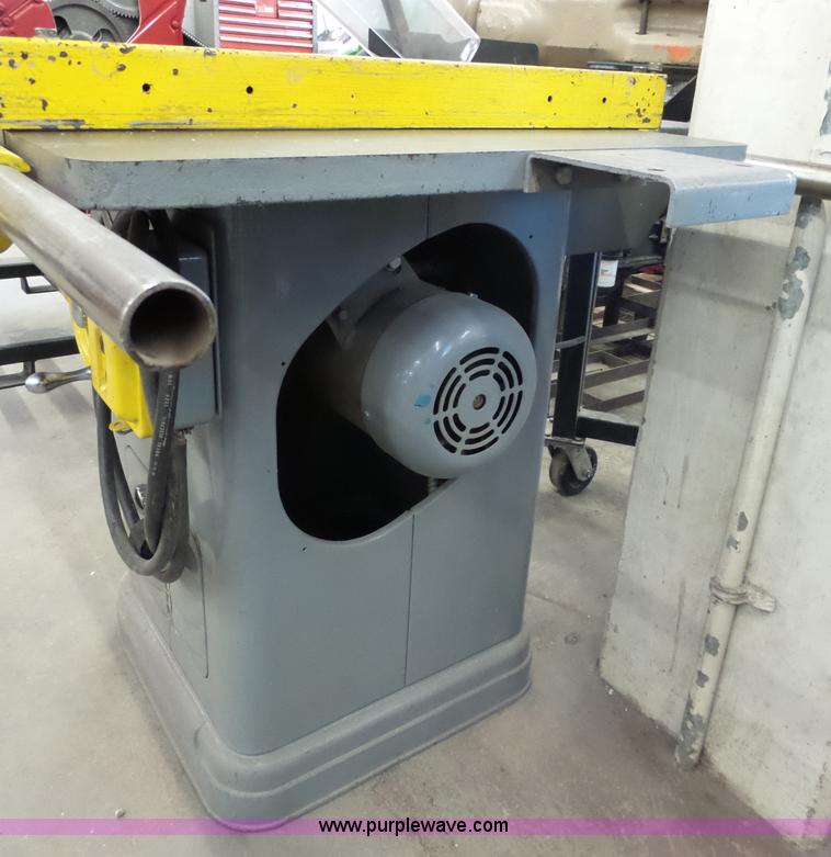 image for item BT9449 Delta table saw