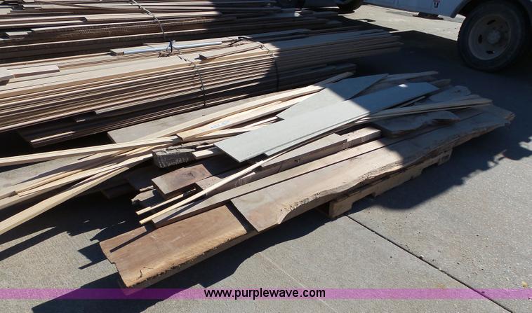 Assorted trim and lumber in Manhattan, KS | Item BT9457 sold | Purple Wave