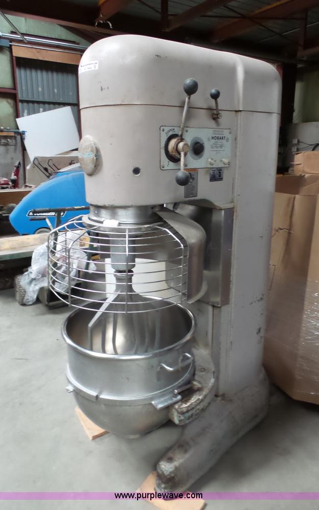 Hobart M802 mixer in Manhattan, KS Item BT9464 sold Purple Wave