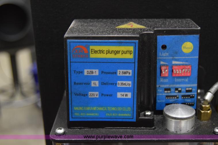 image for item BX9585 Ningbo CNC machine