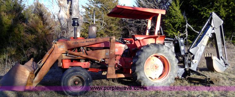 image for item F1126 1984 John Deere 401B tractor