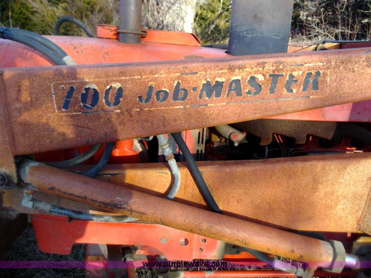 image for item F1126 1984 John Deere 401B tractor