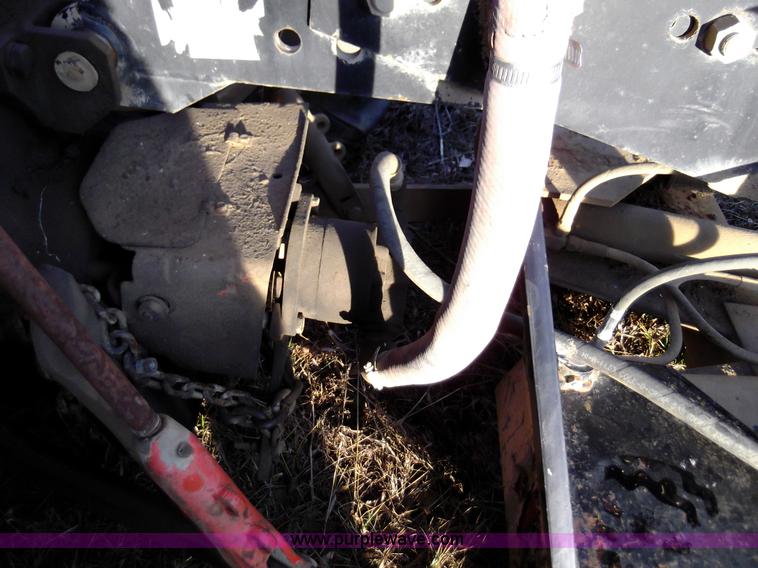 image for item F1126 1984 John Deere 401B tractor