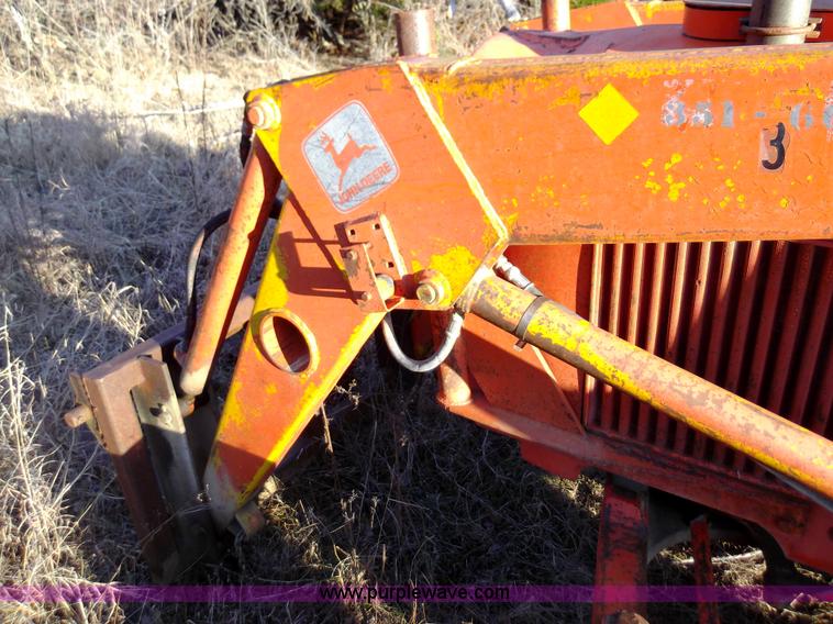 image for item F1127 1982 John Deere 401B tractor