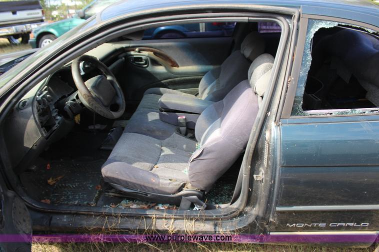 image for item J4359 1996 Chevrolet Monte Carlo LS