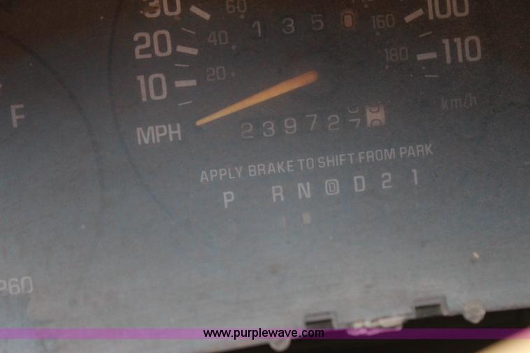 image for item J4359 1996 Chevrolet Monte Carlo LS