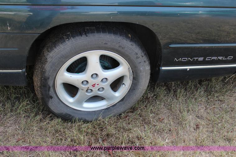 image for item J4359 1996 Chevrolet Monte Carlo LS