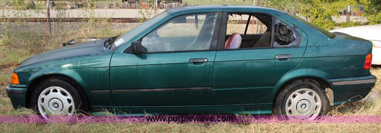 image for item J4362 1992 BMW 3-Series 318i