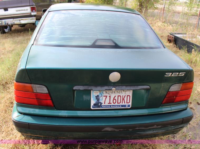 image for item J4362 1992 BMW 3-Series 318i