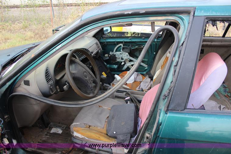 image for item J4362 1992 BMW 3-Series 318i