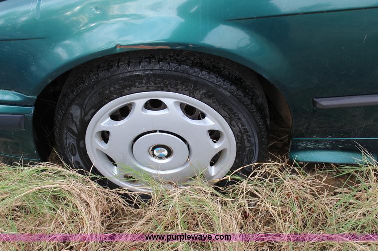 image for item J4362 1992 BMW 3-Series 318i