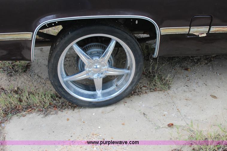 image for item J4363 1985 Chevrolet Silverado 1500 pickup truck