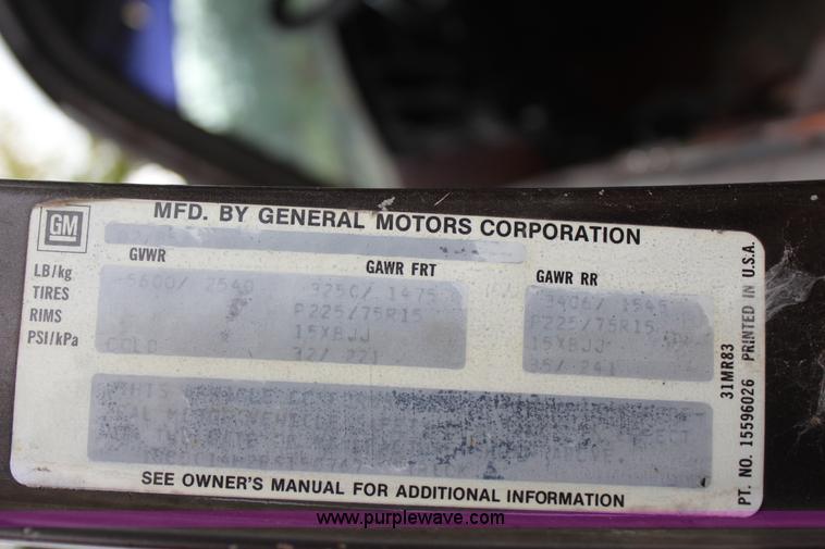 image for item J4363 1985 Chevrolet Silverado 1500 pickup truck